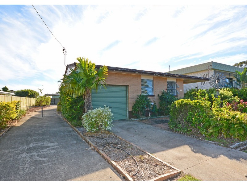 12 Edward Street, Urangan QLD 4655