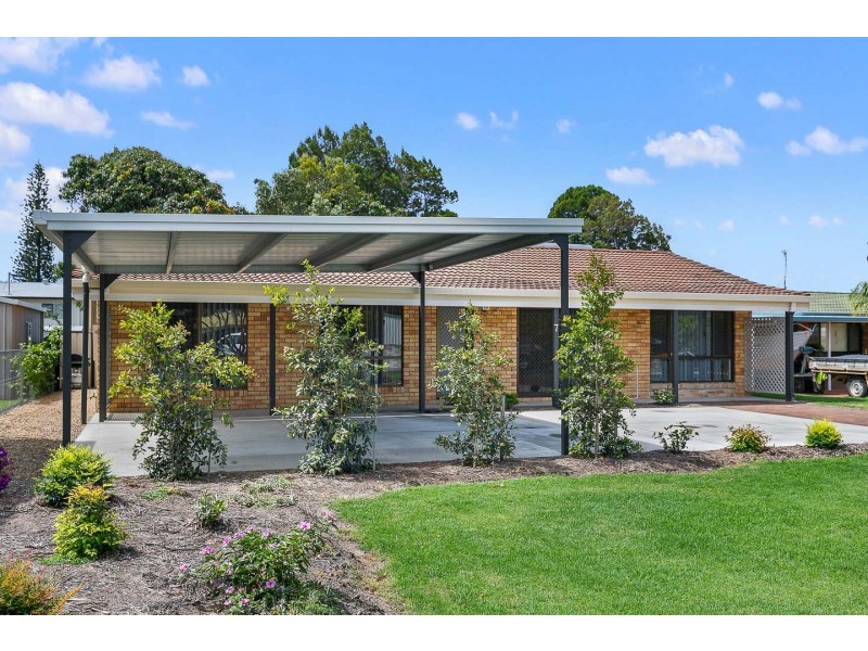 7 Christine Avenue, Torquay QLD 4655