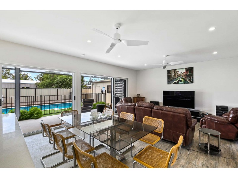7 Christine Avenue, Torquay QLD 4655