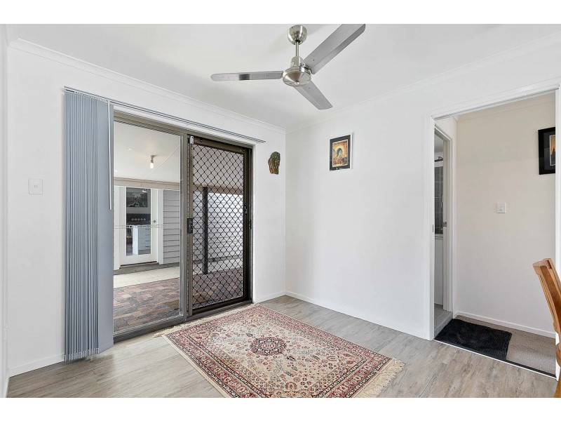 7 Christine Avenue, Torquay QLD 4655