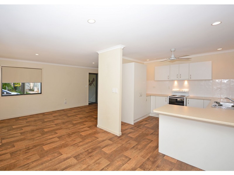 38/415-417 Boat Harbour Drive, Torquay QLD 4655
