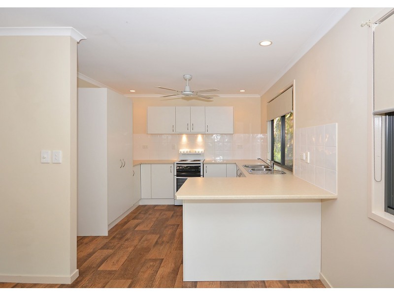 38/415-417 Boat Harbour Drive, Torquay QLD 4655