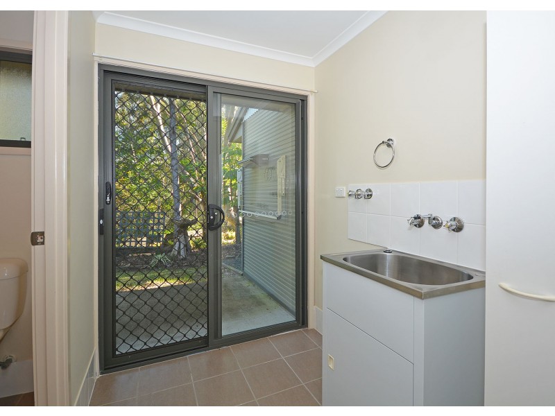 38/415-417 Boat Harbour Drive, Torquay QLD 4655