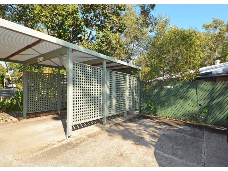 38/415-417 Boat Harbour Drive, Torquay QLD 4655
