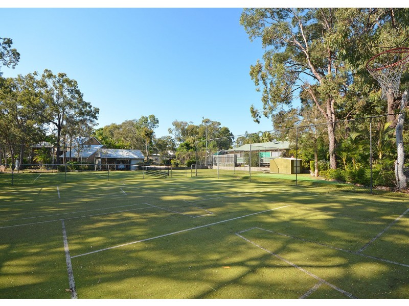 38/415-417 Boat Harbour Drive, Torquay QLD 4655