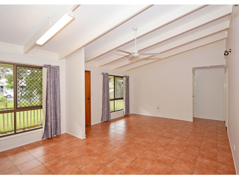 57 Pulgul Street, Urangan QLD 4655