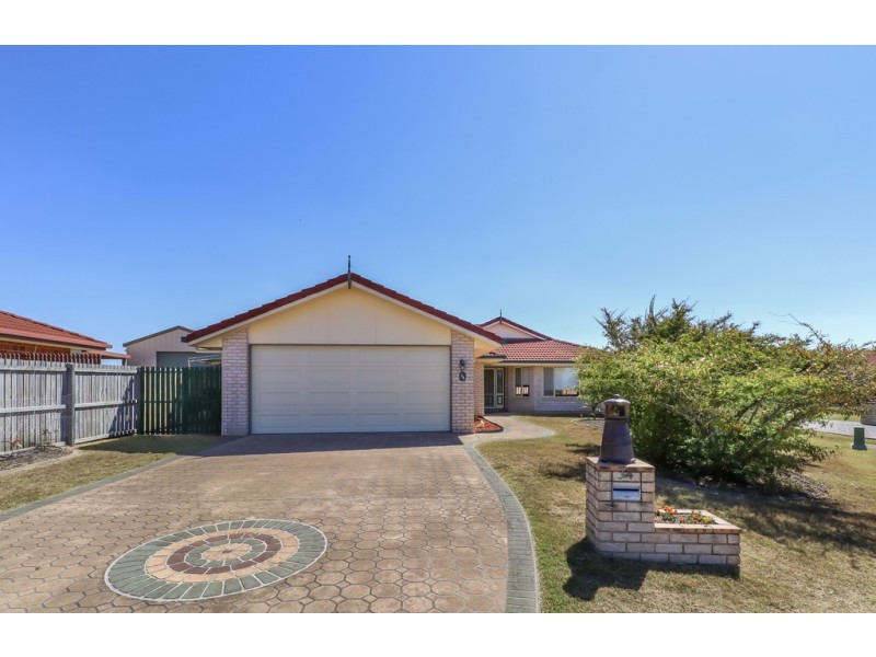 34 Bushlark Avenue, Eli Waters QLD 4655