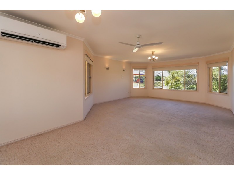 34 Bushlark Avenue, Eli Waters QLD 4655