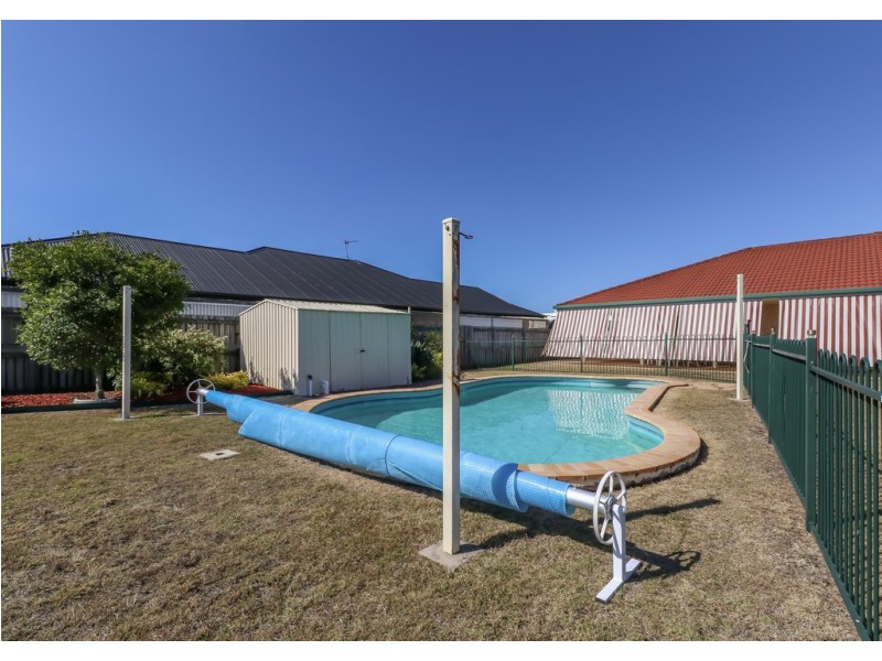 34 Bushlark Avenue, Eli Waters QLD 4655