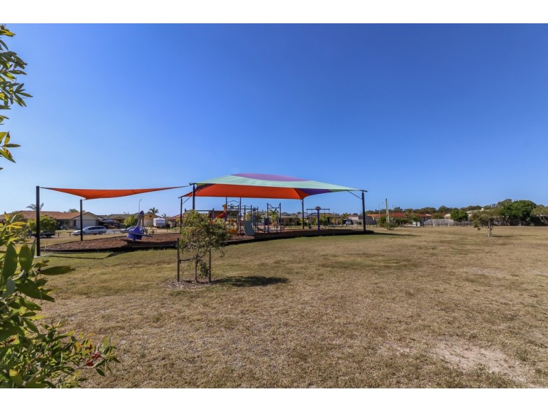 34 Bushlark Avenue, Eli Waters QLD 4655