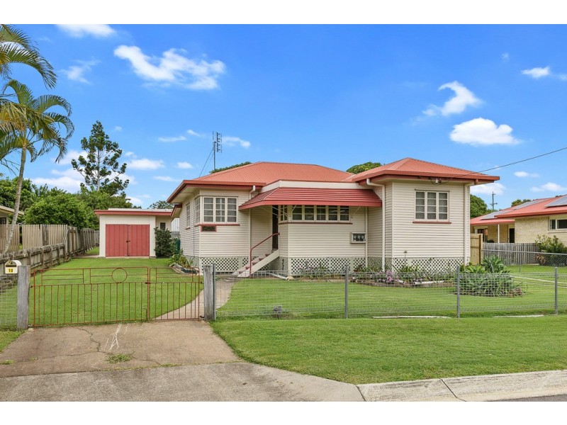 10 Arthur Street, Urangan QLD 4655