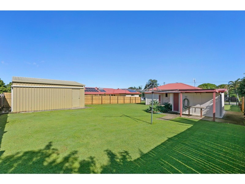 10 Arthur Street, Urangan QLD 4655