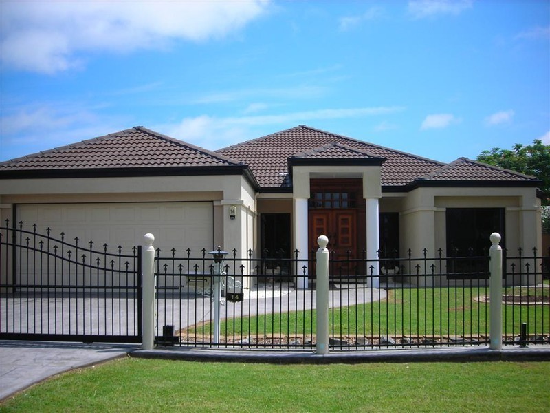 14 Helsham Street, Point Vernon QLD 4655