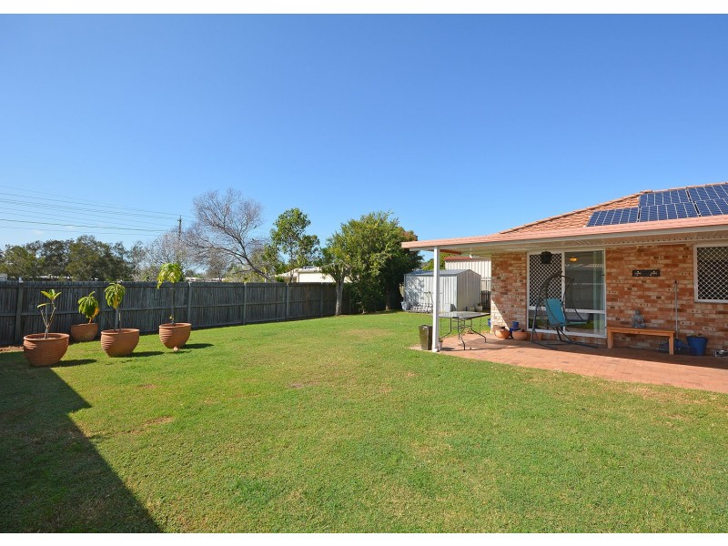 8 Ivybird Court, Torquay QLD 4655