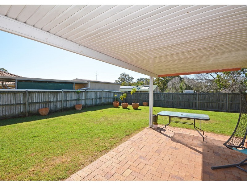 8 Ivybird Court, Torquay QLD 4655