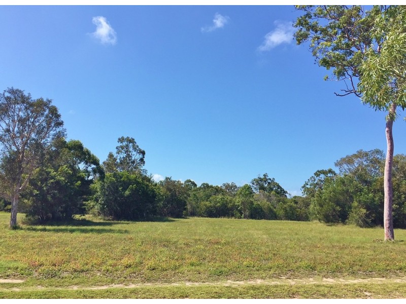 9 Southern Cross Circuit, Urangan QLD 4655