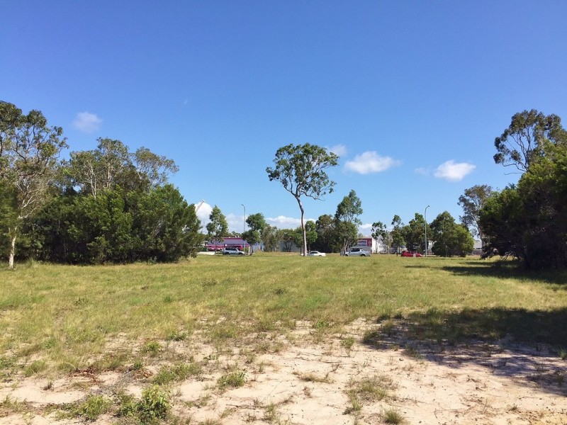9 Southern Cross Circuit, Urangan QLD 4655