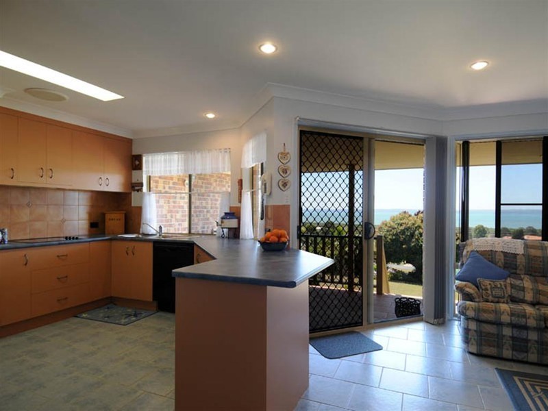 22 Cove Boulevard, River Heads QLD 4655