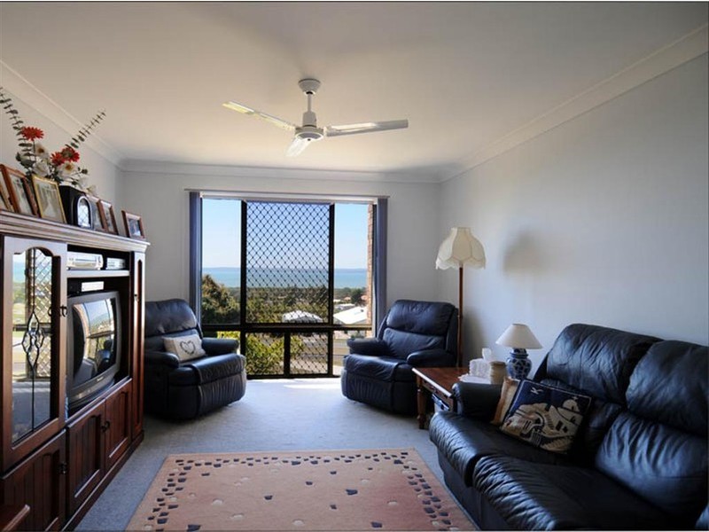 22 Cove Boulevard, River Heads QLD 4655