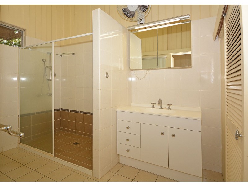 20 Beach Road, Pialba QLD 4655