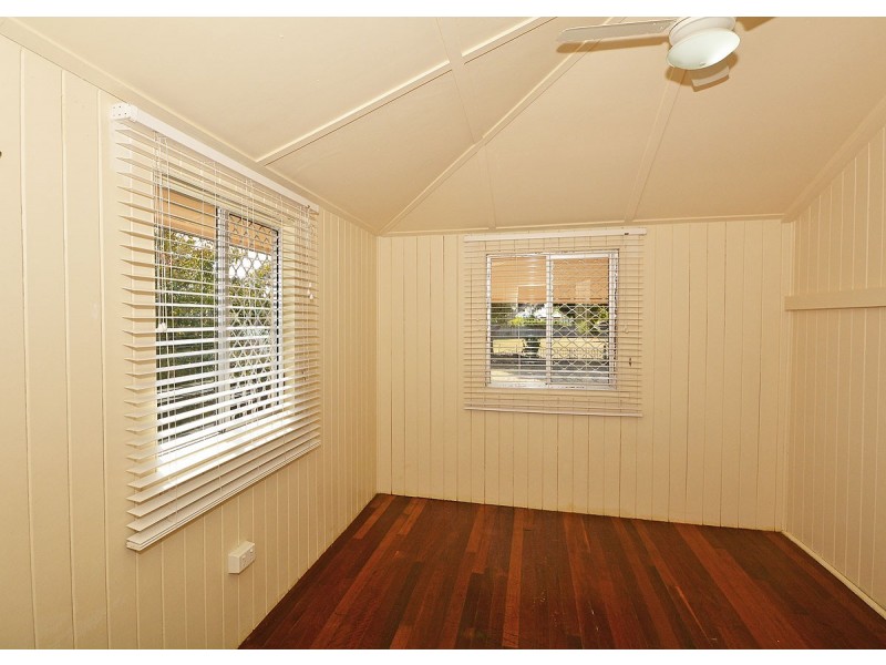 20 Beach Road, Pialba QLD 4655