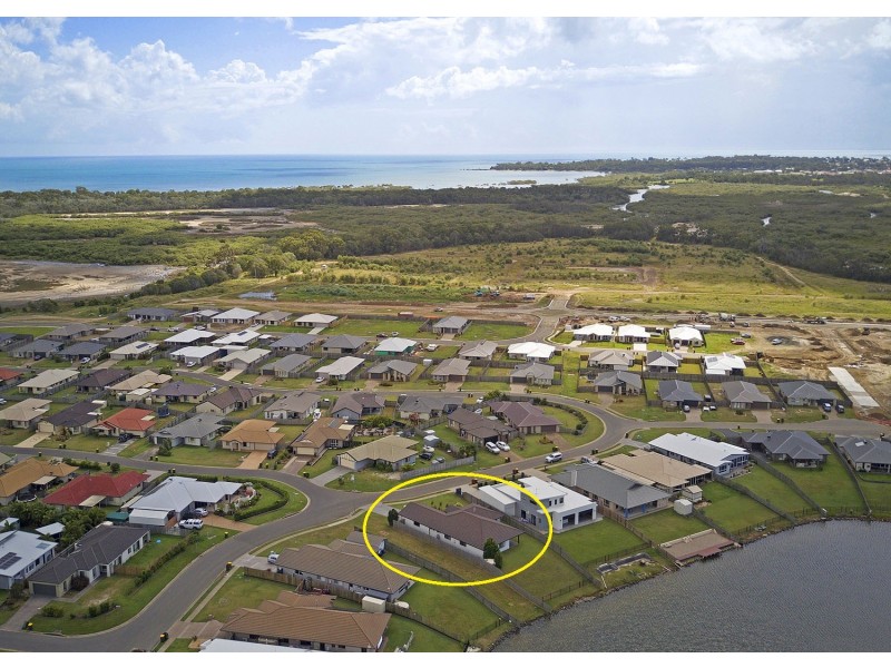 13 Bounty Cct, Eli Waters QLD 4655