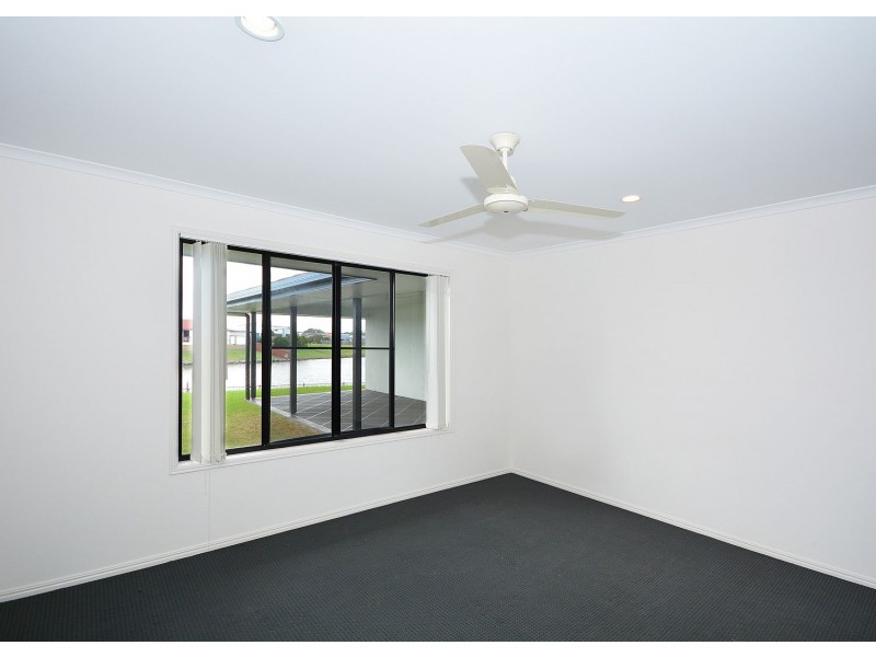 13 Bounty Cct, Eli Waters QLD 4655