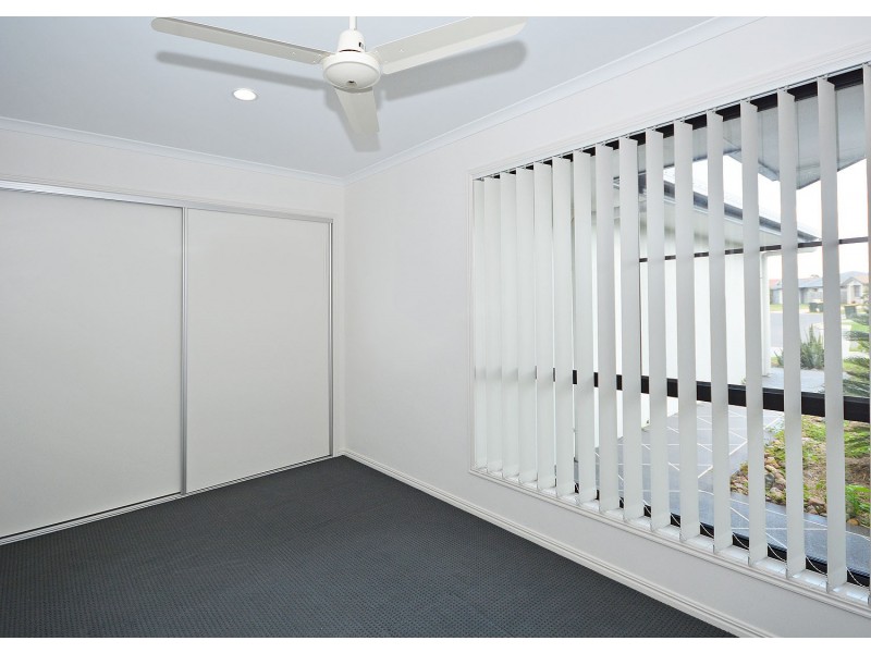 13 Bounty Cct, Eli Waters QLD 4655