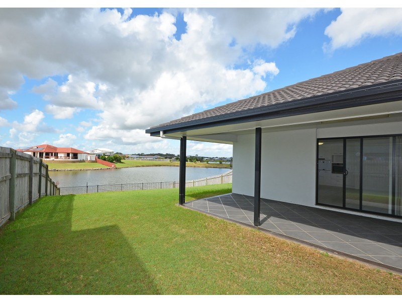 13 Bounty Cct, Eli Waters QLD 4655