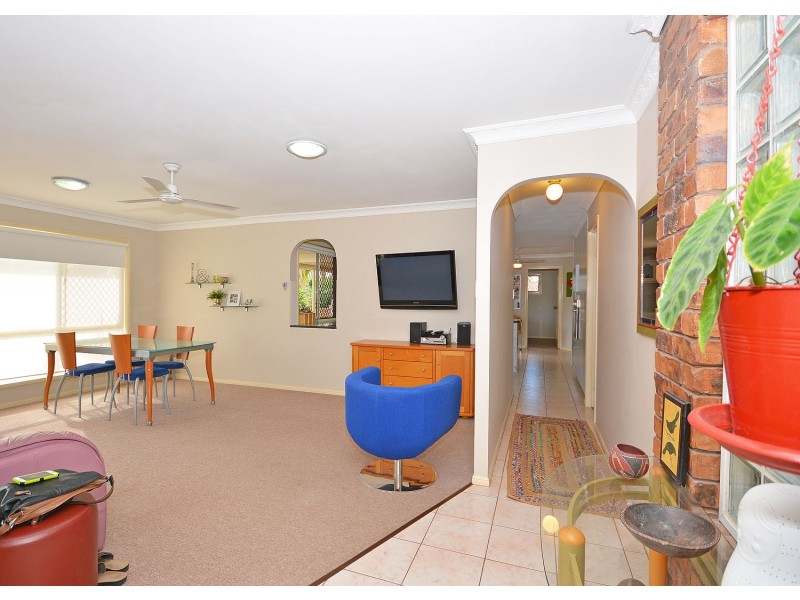 2 Wattlebird Lane, Eli Waters QLD 4655