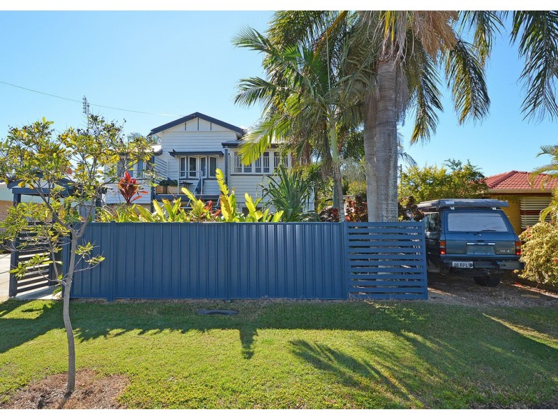28 Edward Street, Urangan QLD 4655