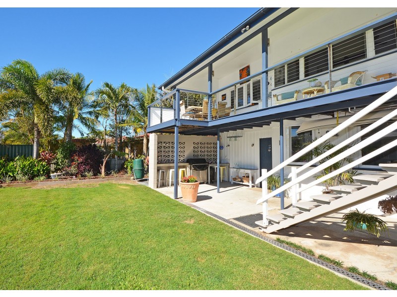 28 Edward Street, Urangan QLD 4655