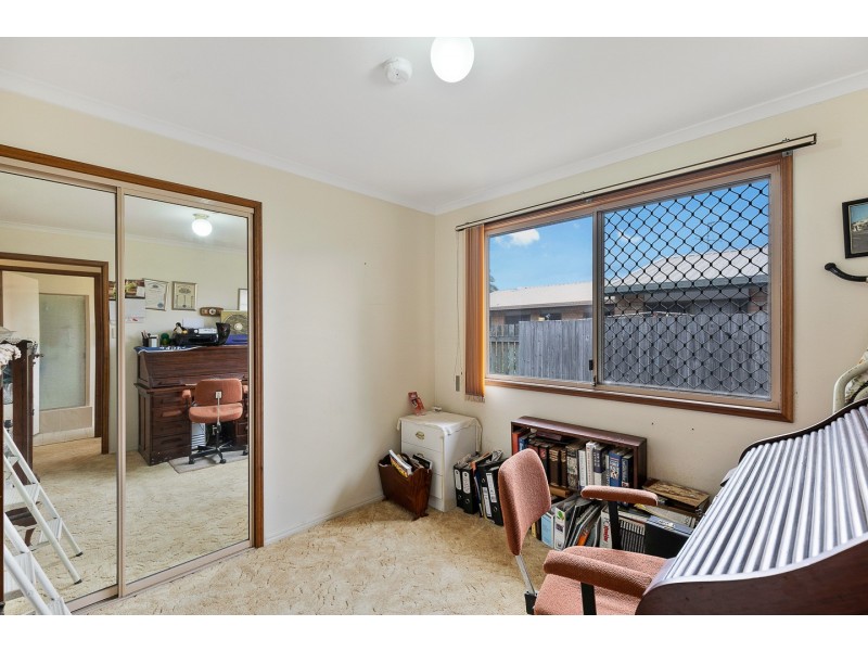 26 William Street, Urangan QLD 4655