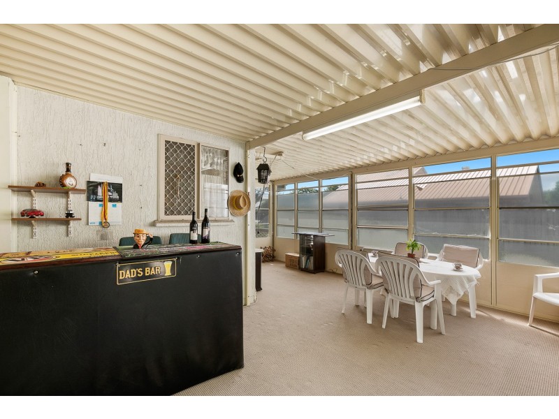 26 William Street, Urangan QLD 4655