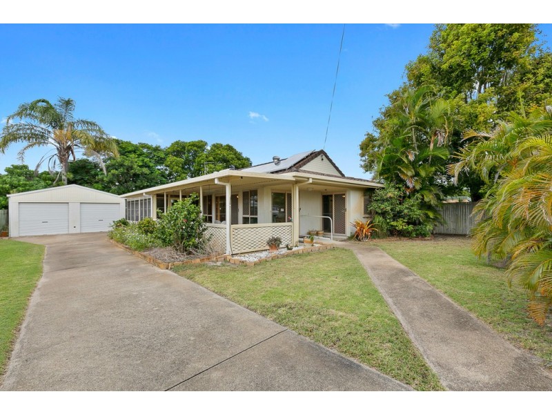 26 William Street, Urangan QLD 4655