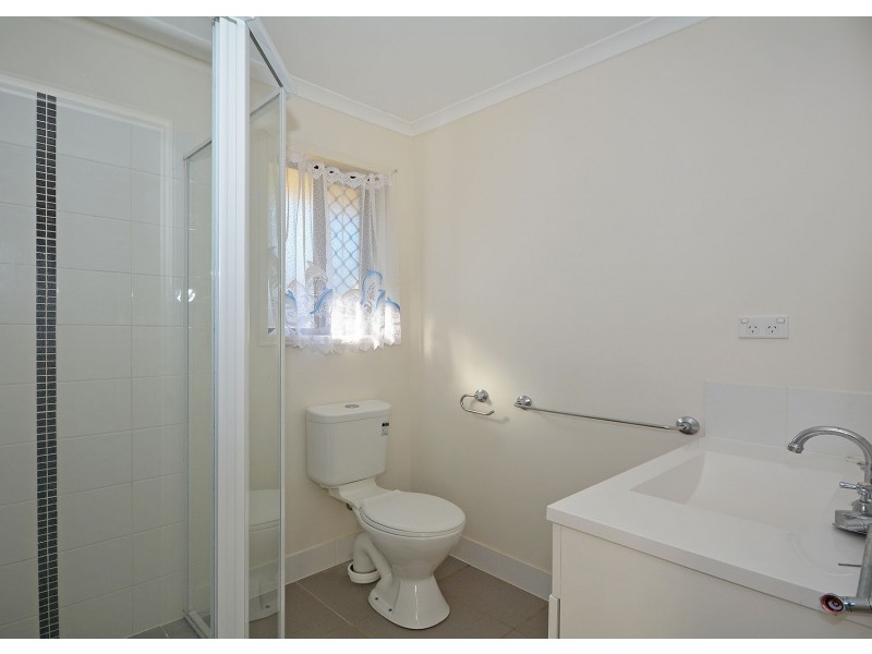 8 Cooks Road, Urraween QLD 4655