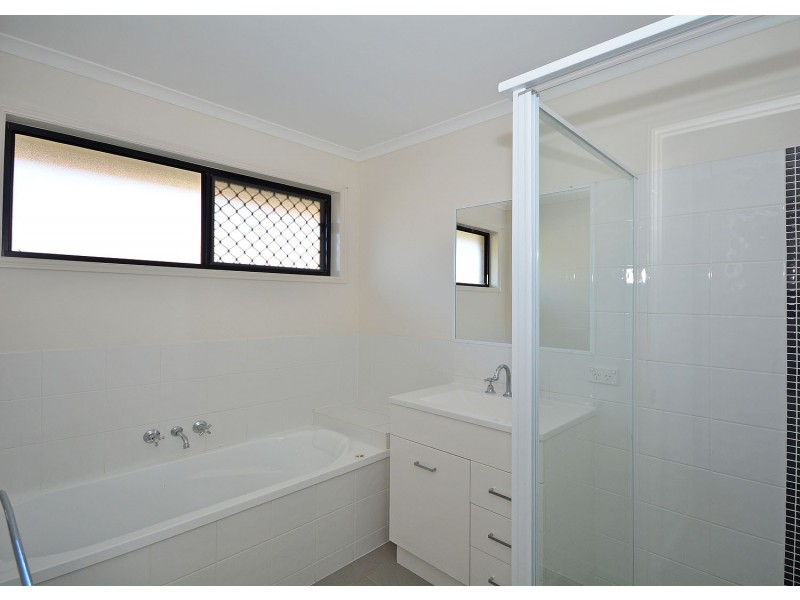 8 Cooks Road, Urraween QLD 4655