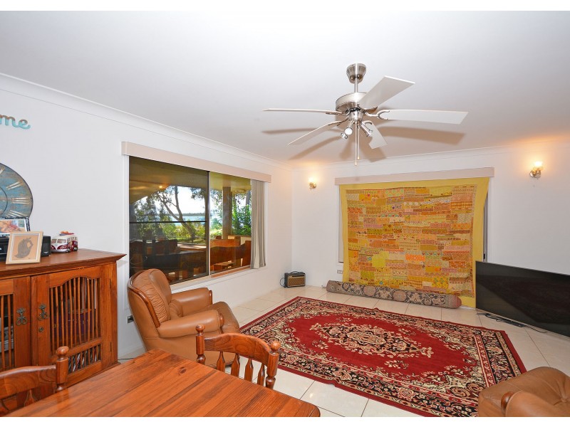 82 Riverview Drive, Burrum Heads QLD 4659
