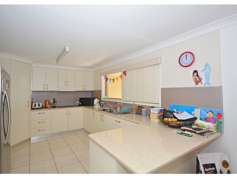 82 Riverview Drive, Burrum Heads QLD 4659