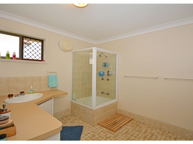 82 Riverview Drive, Burrum Heads QLD 4659