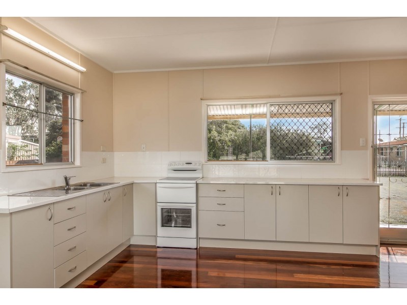 29 Drummond Street, Urangan QLD 4655