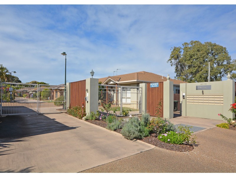 17/142-146 Elizabeth St, Urangan QLD 4655