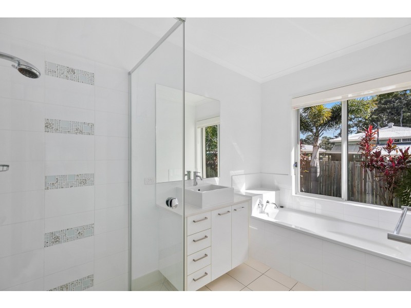 264 Boat Harbour Drive, Scarness QLD 4655