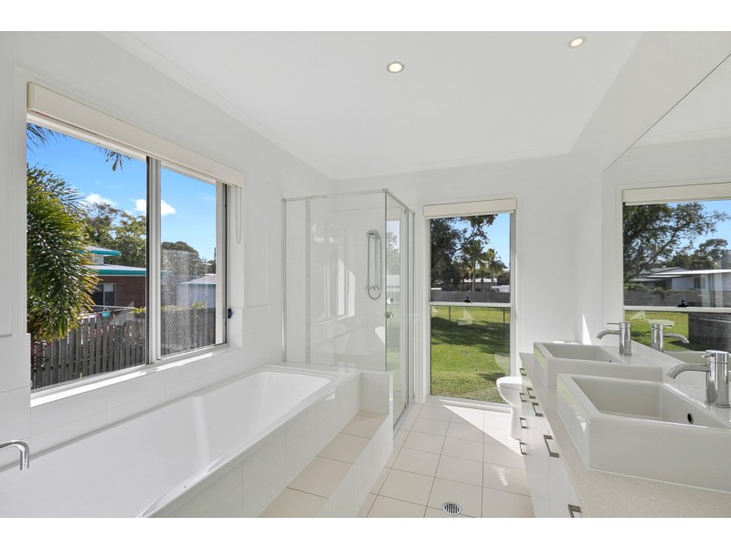 264 Boat Harbour Drive, Scarness QLD 4655