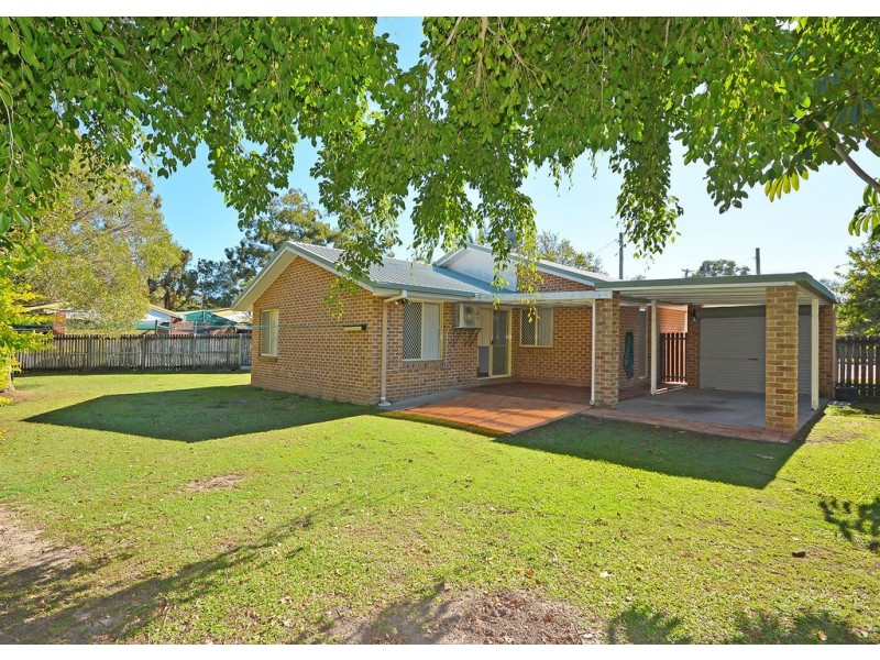 4 Whittaker Close, Urangan QLD 4655