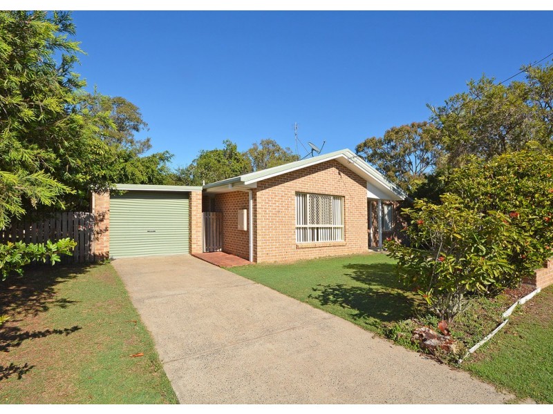 4 Whittaker Close, Urangan QLD 4655