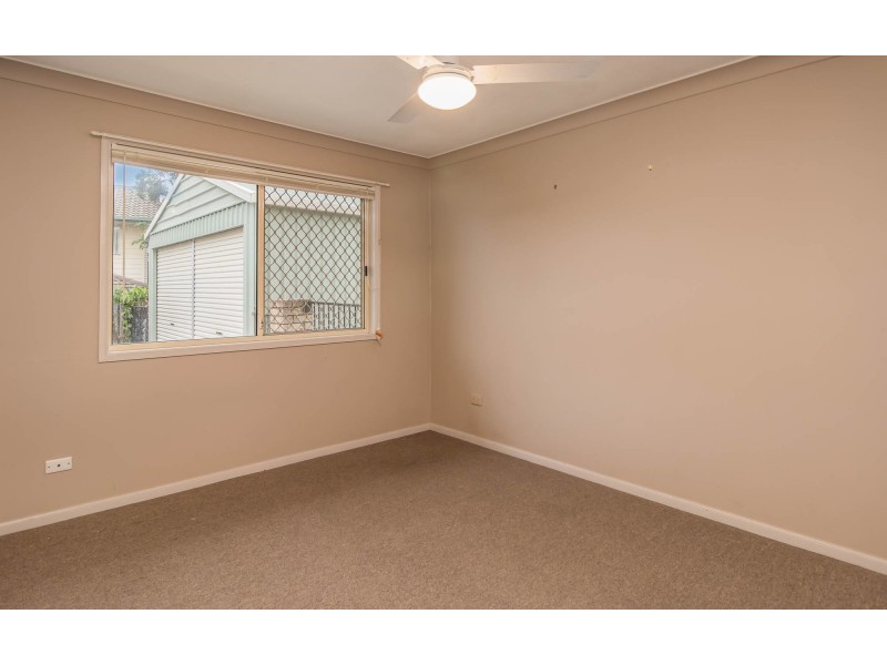 4 Cassia Avenue, Scarness QLD 4655