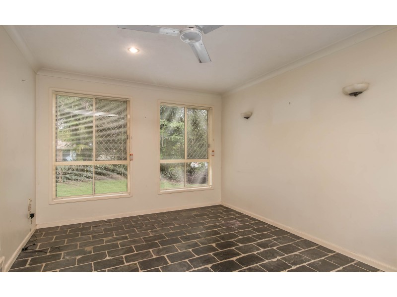 4 Cassia Avenue, Scarness QLD 4655