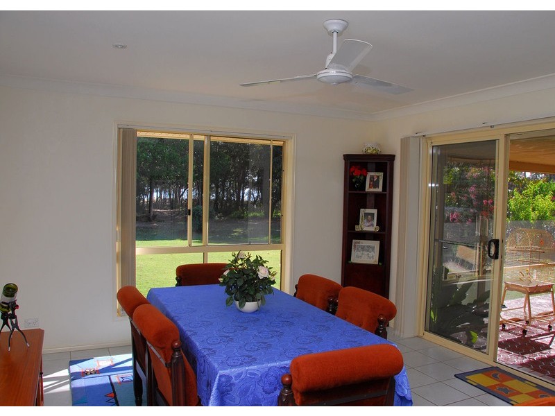 170 Kingfisher Parade, Toogoom QLD 4655