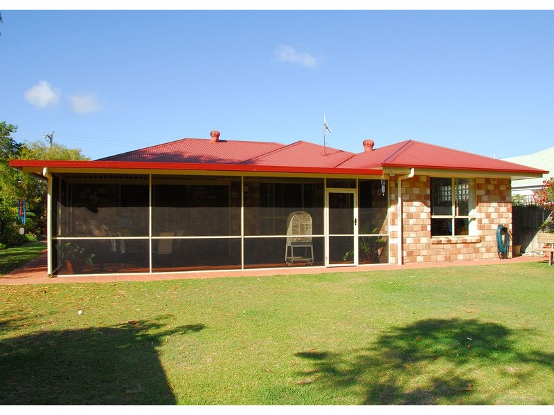 170 Kingfisher Parade, Toogoom QLD 4655